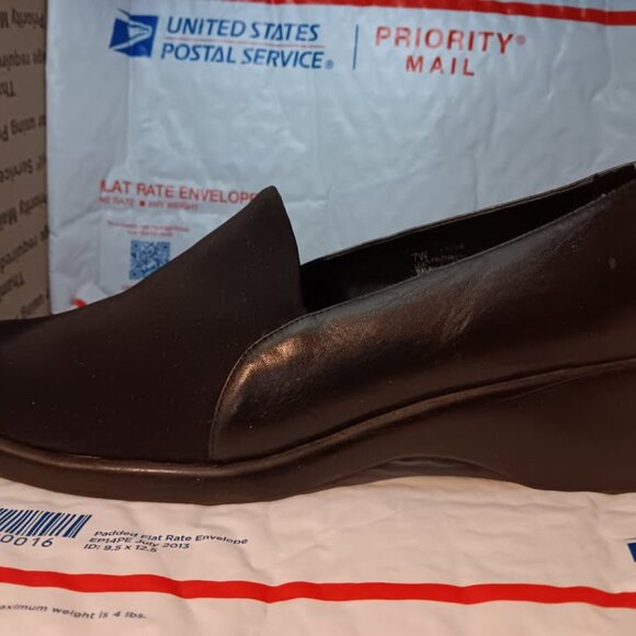 AeroSoles Women’s Black Leather/fabric Slide On Wedge Square Toe Shoes - Picture 4 of 10